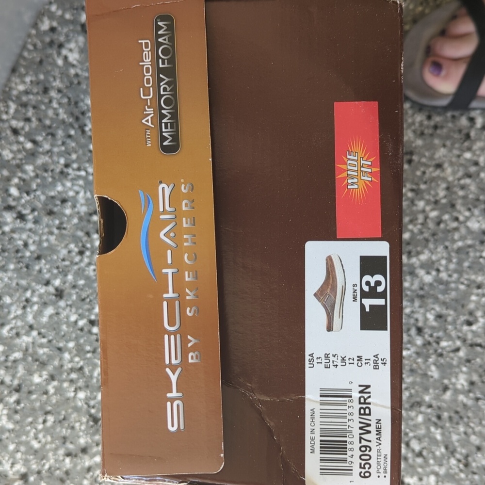 Skechers NIB men's slip on loafers brown size 13